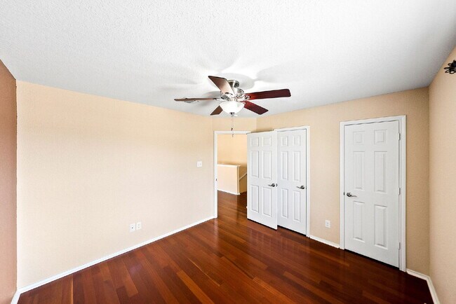 Building Photo - Better Than New and Unlike Anything Else in Villa Del Sol