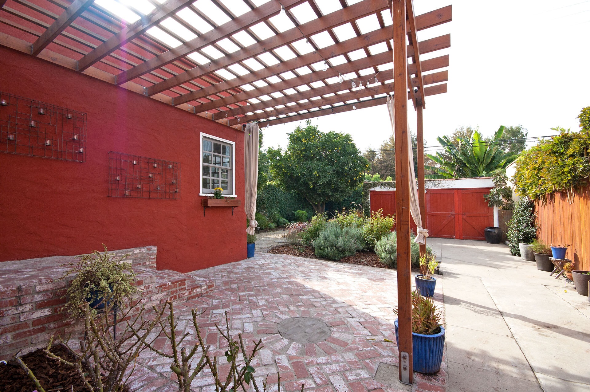 Building Photo - 4032 Garden Ave
