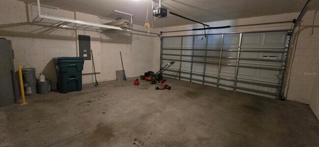 Building Photo - 8557 Triumph Cir