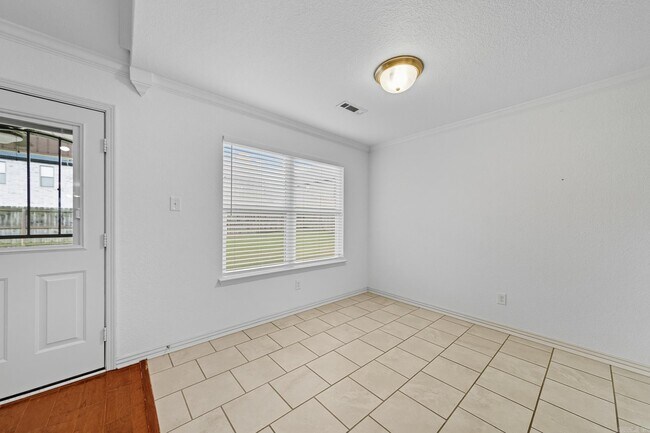 Building Photo - 17317 Crooked Oak Dr