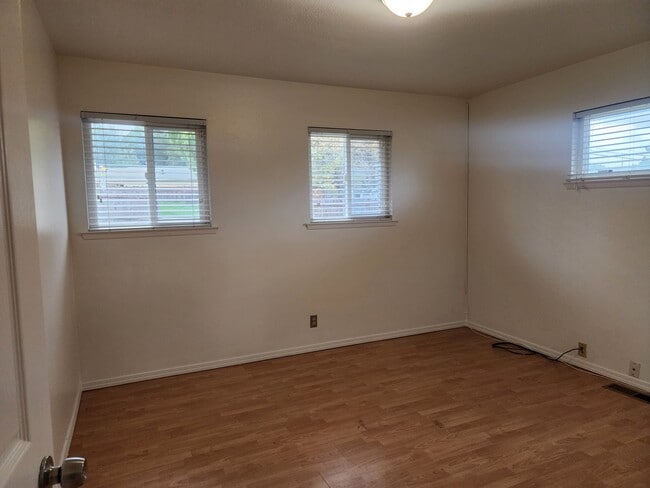 Building Photo - 17824 Pesante Rd