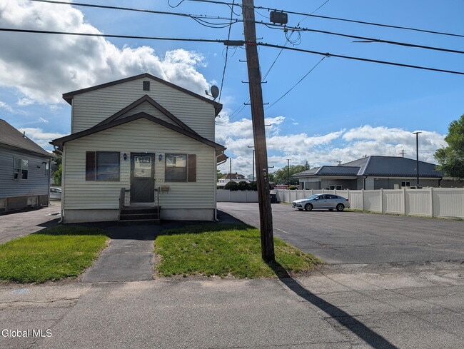 Building Photo - 1729 Ferguson St