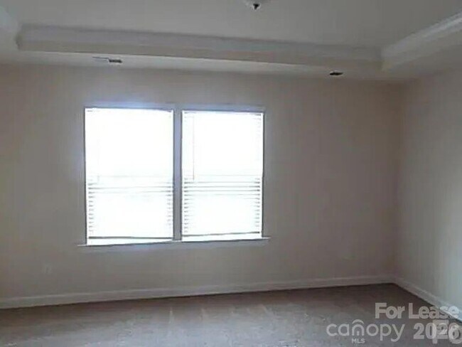 Building Photo - 5633 Garrow Glen Rd