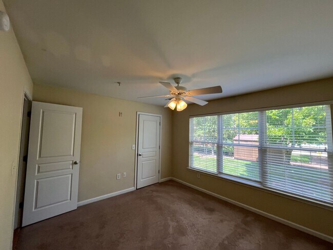 Building Photo - 14-1423 Jameson