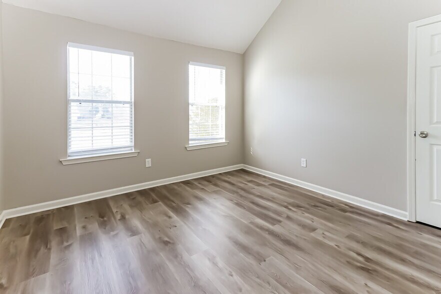 Building Photo - 1456 Pebble Ridge Ln