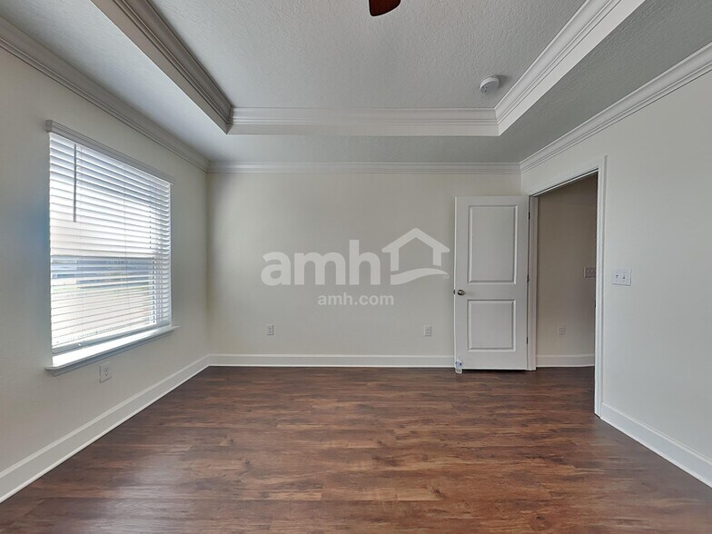 Building Photo - 2108 Saffron Walden Dr