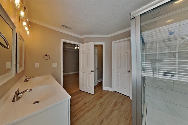 Building Photo - 1650 Willow River Run