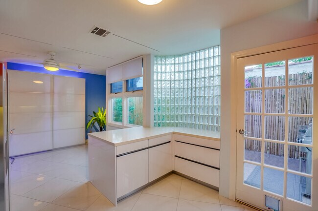 Building Photo - 1128 22nd St