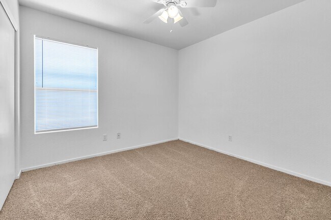 Building Photo - Spacious 3-Bed in Gated NW Las Vegas Community with 2-Car Garage