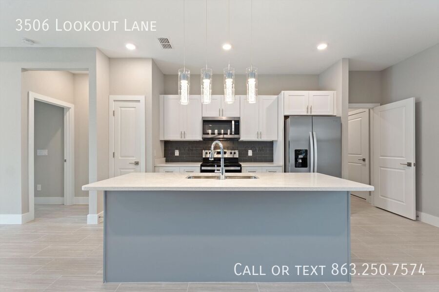 Building Photo - 3506 Lookout Ln