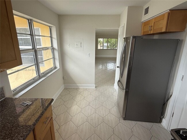 Building Photo - 1540 NE 191st St