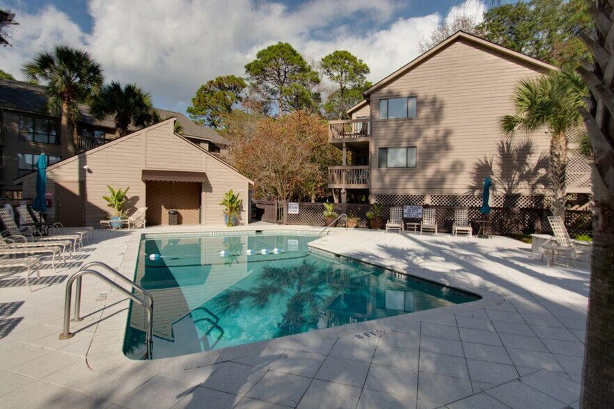 Building Photo - 10 Dune House Ln