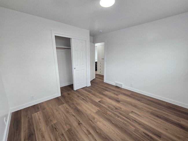 Building Photo - Remodeled 4 Bed, 2 Bath with Double Kitchen & Covered Carport