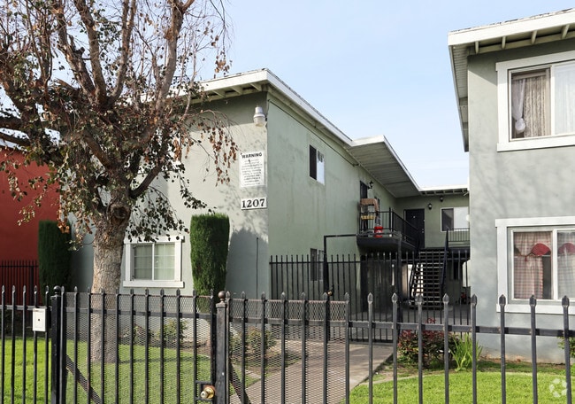 Building Photo - Brook Street Apartments