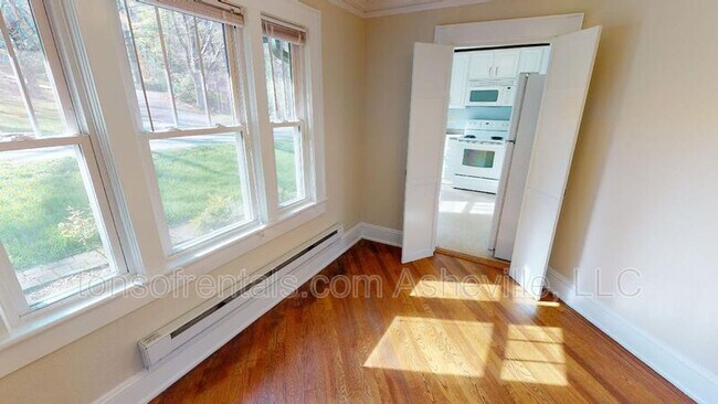 Building Photo - 3 Gables Pl