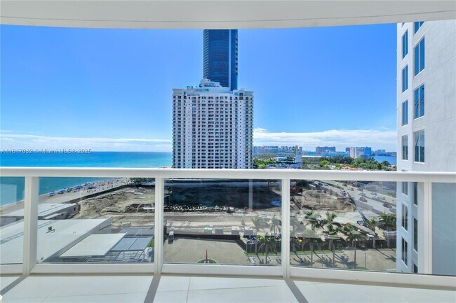 Building Photo - 18911 Collins Ave