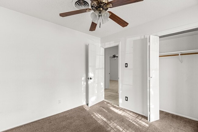 Building Photo - 5000 Buffalo Ave