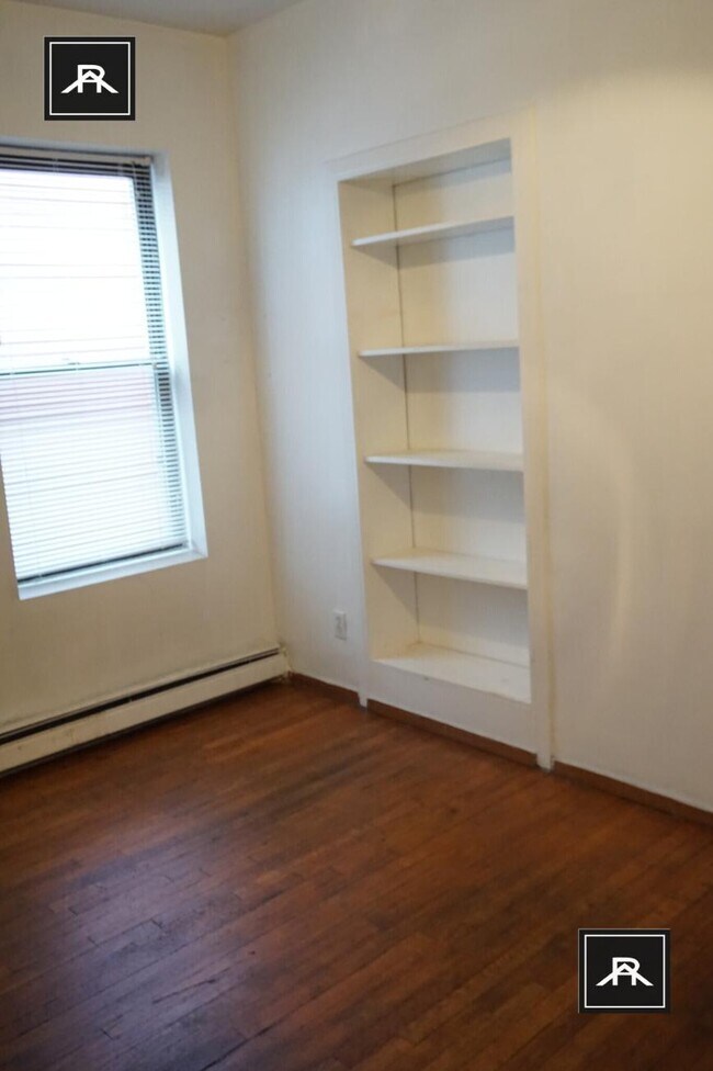 Building Photo - 4 bedroom in Allston MA 02134