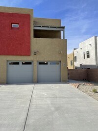 Building Photo - 1509 Borrego Dr SE