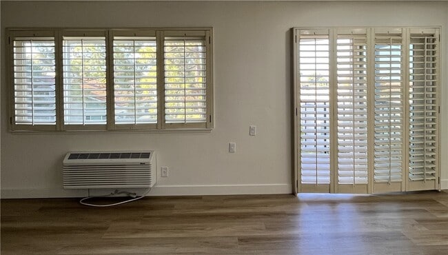 Building Photo - 2302 Via Puerta