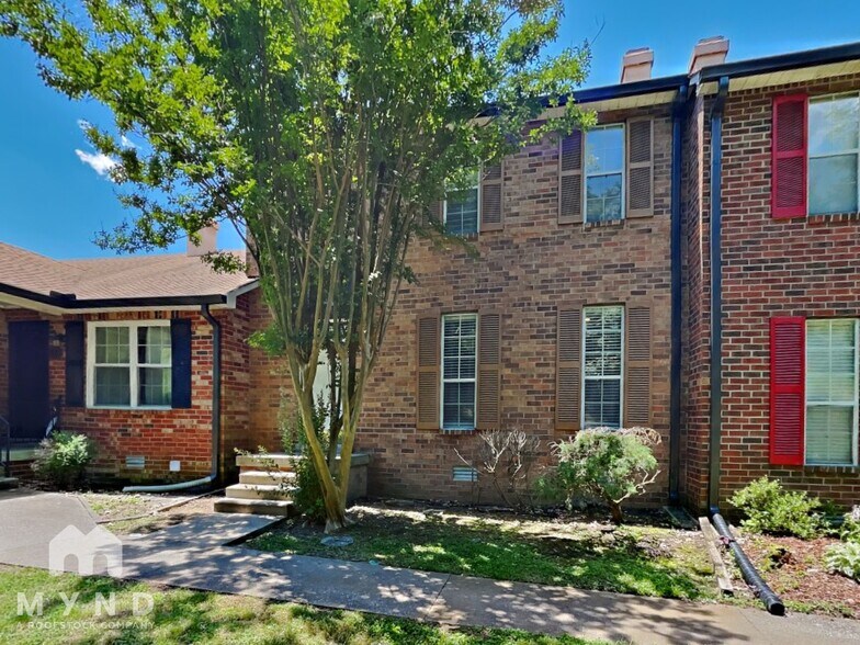 Building Photo - 383 Huntington Ridge Dr