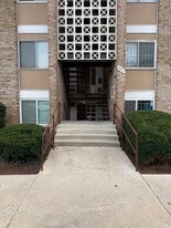 Building - 582 Wilson Bridge Dr