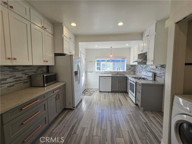 Building Photo - 396 N Mentor Ave