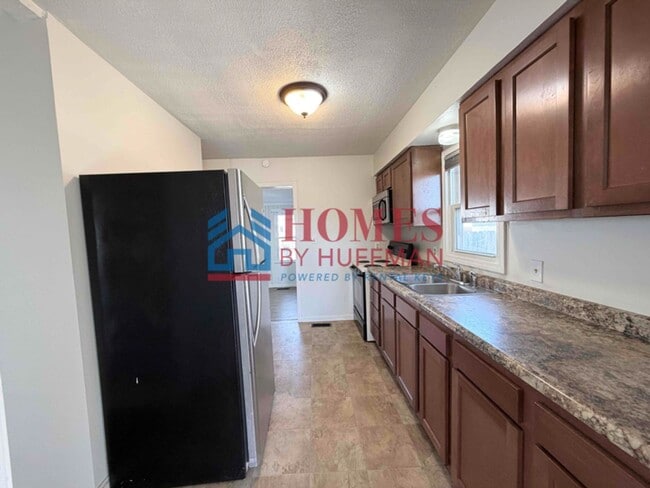 Building Photo - Two Bedroom House | Northside
