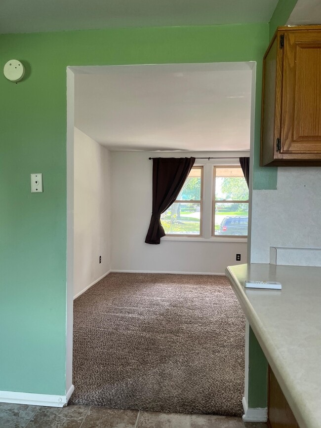 Building Photo - 6103 Glenview Dr
