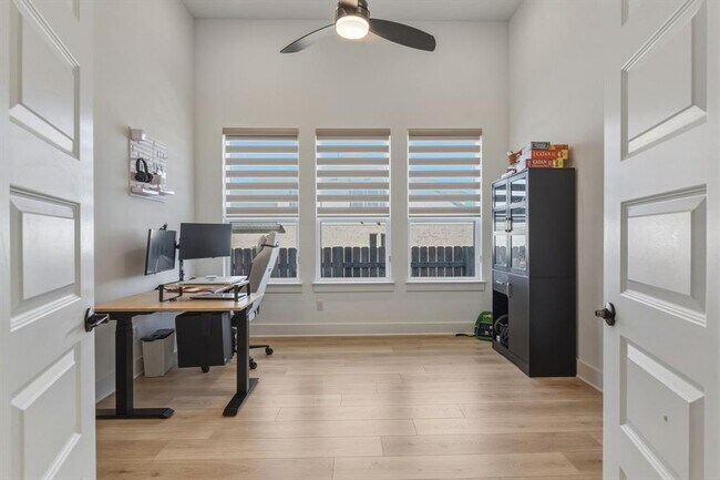 Building Photo - 2941 Delaware St