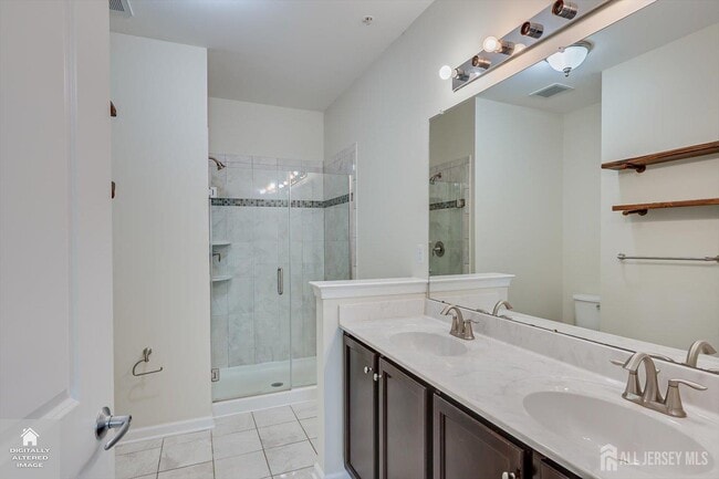Building Photo - 712 Strassle Wy