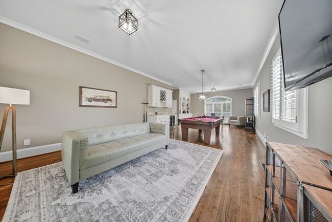 Building Photo - Princeton Hills Fully Furnished