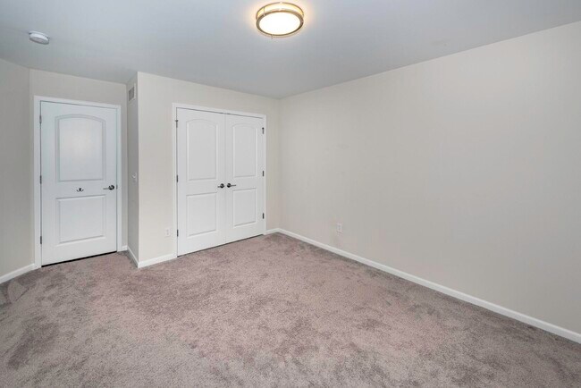 Building Photo - 50236 Amberwood Rd