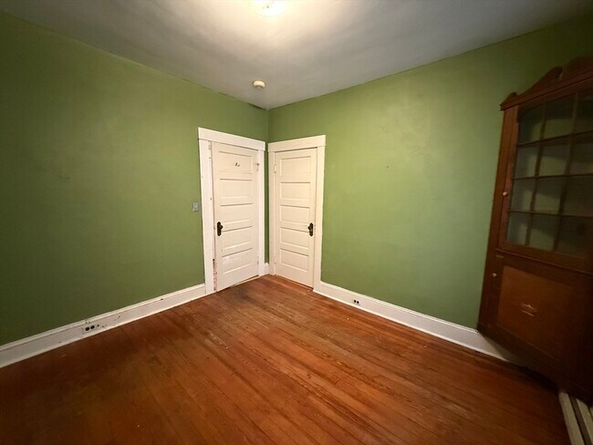 Building Photo - 173 Princeton Blvd