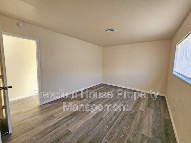 Building Photo - 1930 Kearney St