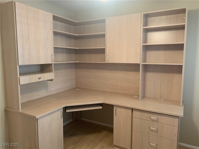 Building Photo - 5021 Glenarden Dr