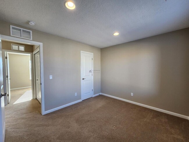 Building Photo - 5003 Wheeler Ln