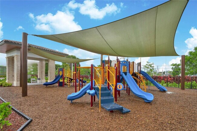 Building Photo - Northwest 104th Avenue, Doral, FL 33178 - 3 BR 2 BA condo