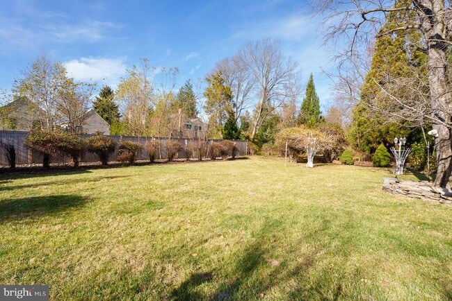 Building Photo - 384 Walnut Ln