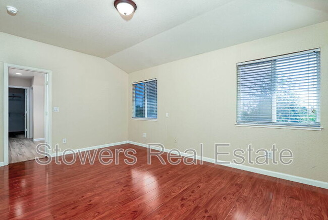 Building Photo - 2041 Crater Peak Way