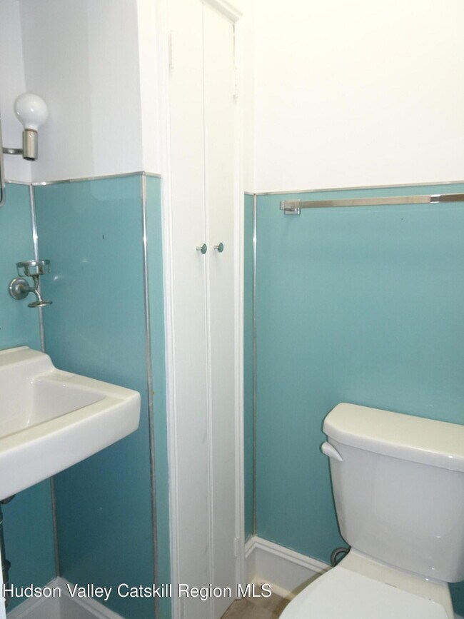 Building Photo - 549 NY-23B