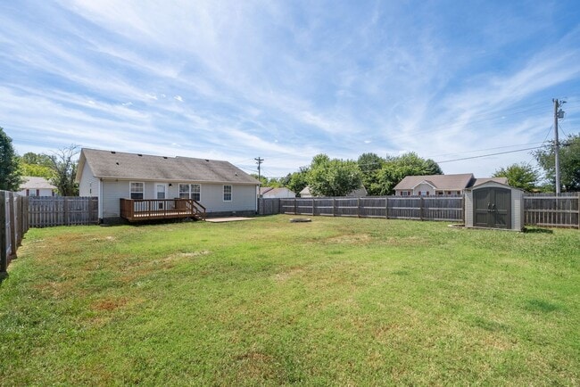 Building Photo - Oak Grove Cutie for Rent!