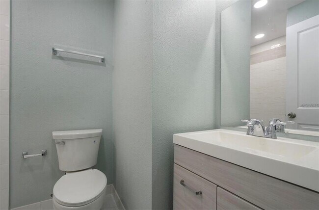 Building Photo - 1184 Woodman Way