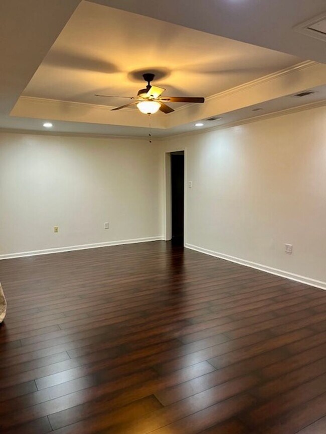 Building Photo - Beautiful 4 bed home in Excellent Location, in City of St. George minutes from new Woman's Hospital