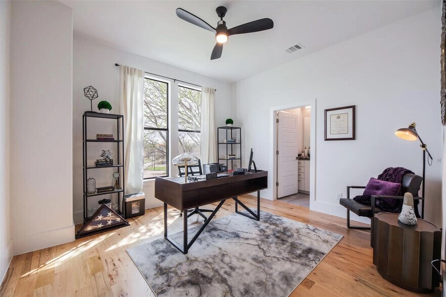 Building Photo - Room in Duplex on Avenue L