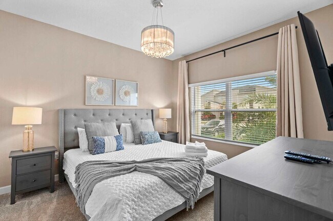 Building Photo - 1074 Splash Shot Pl