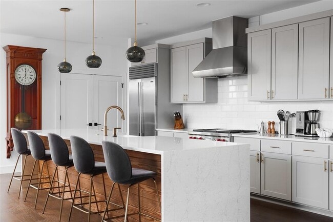 Building Photo - 4420 Mt Vernon Dr