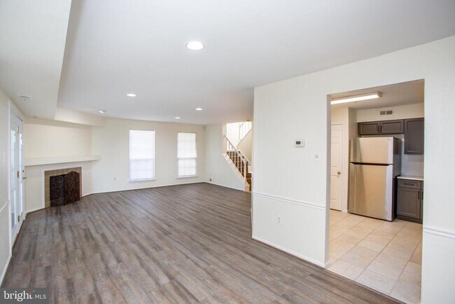 Building Photo - 1739 McNelis Dr