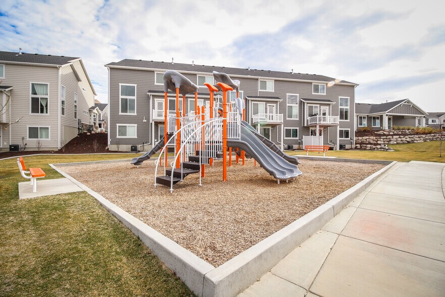 Building Photo - 4901 W Spire Way