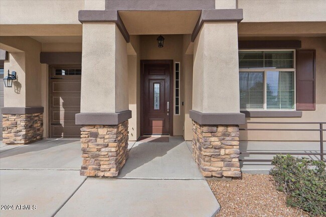Building Photo - 282 E Bartlett Way